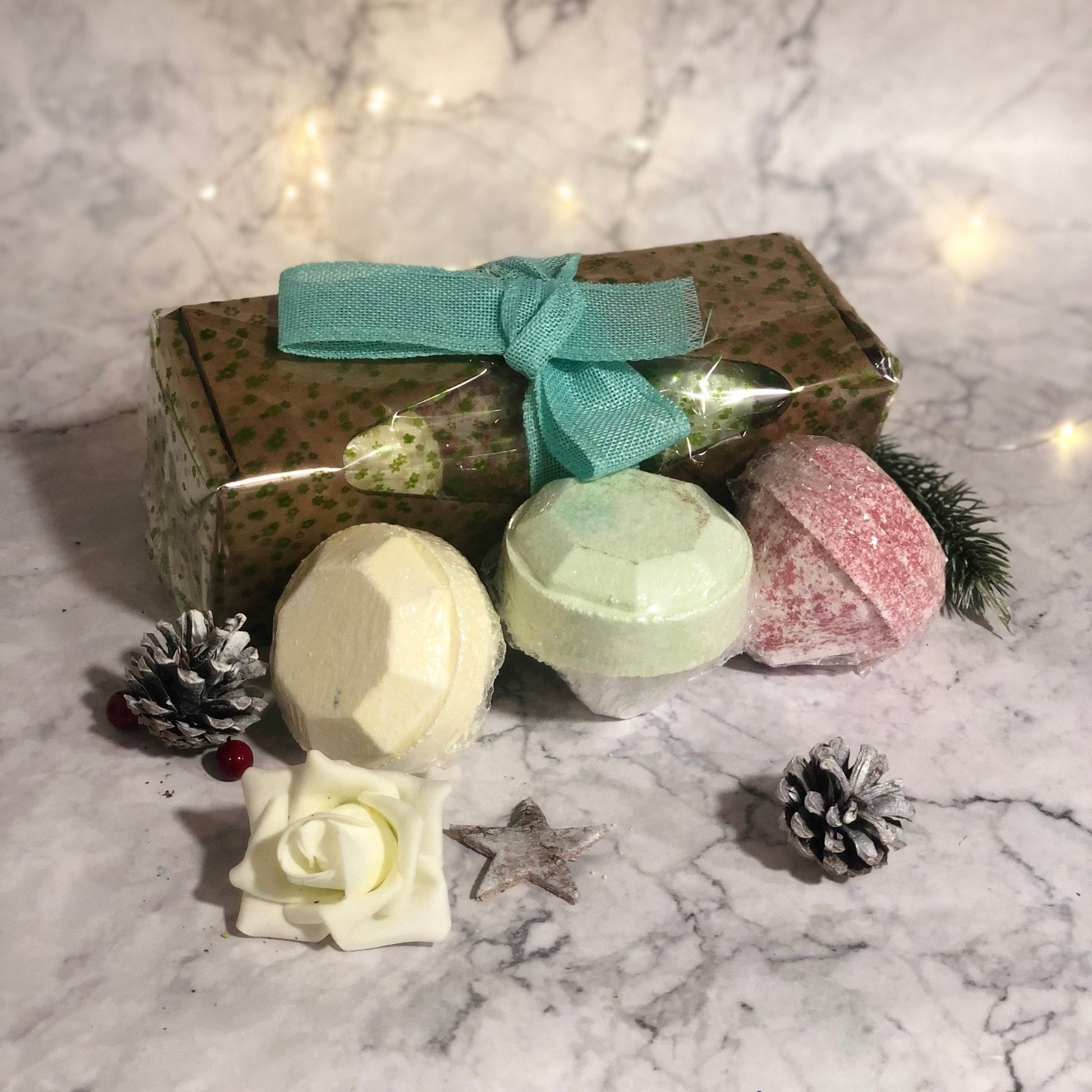 Set Of 3 Gemstone Bathbombs Gift Pack - Mix 2 - Dai’s Sundries